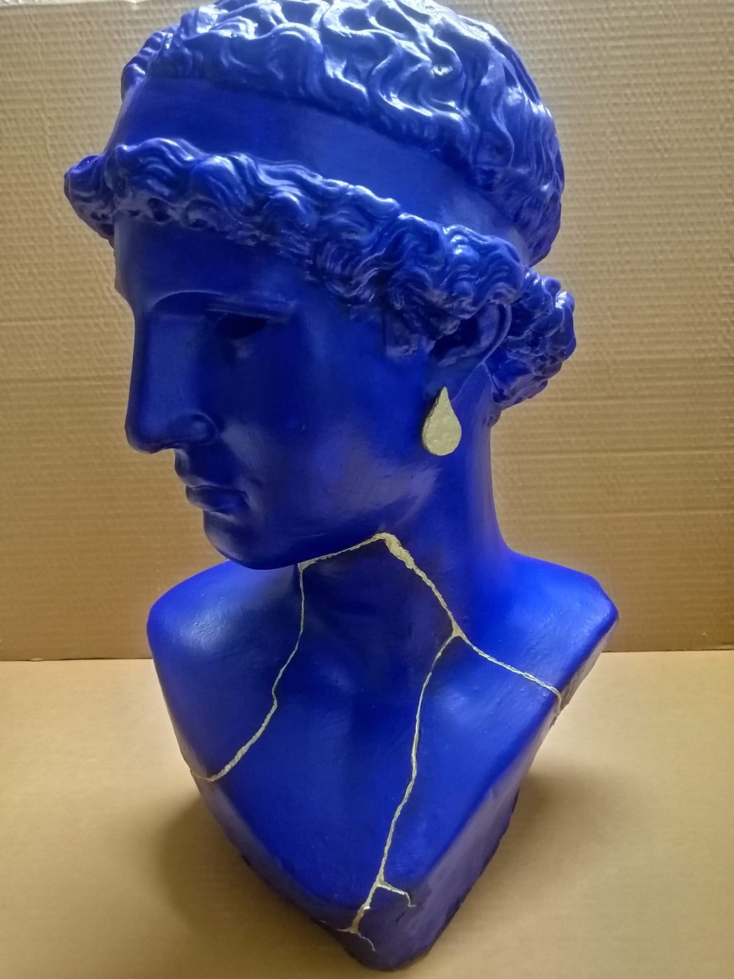 Blu Kintsugi — dettaglio